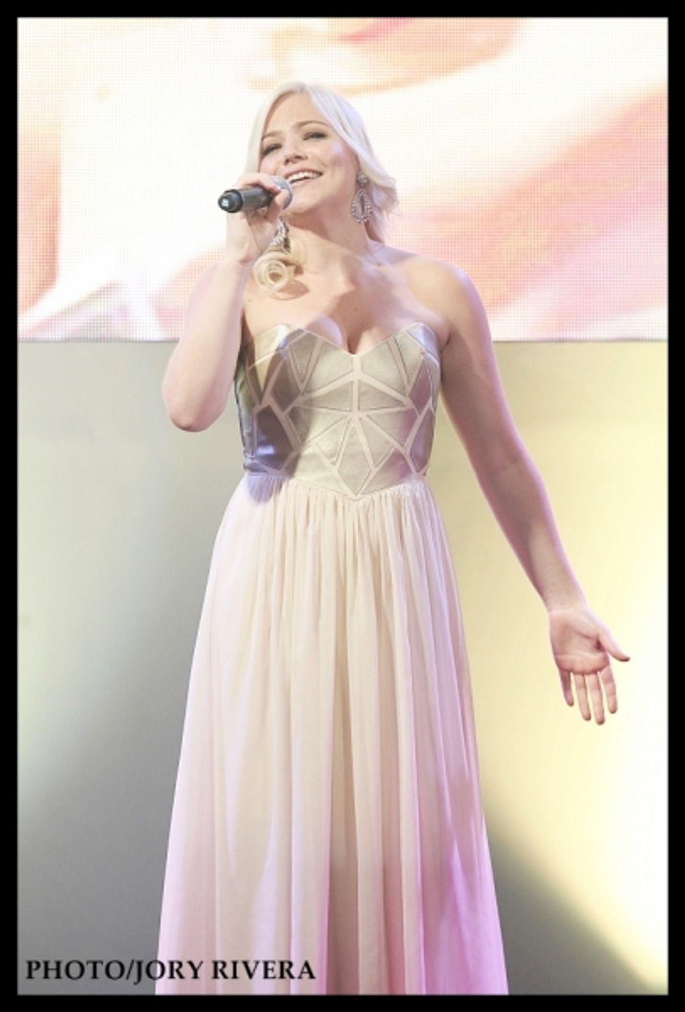 Photo Coverage: Jemma Rix, Suzie Mathers to Lead WICKED in Manila  Image