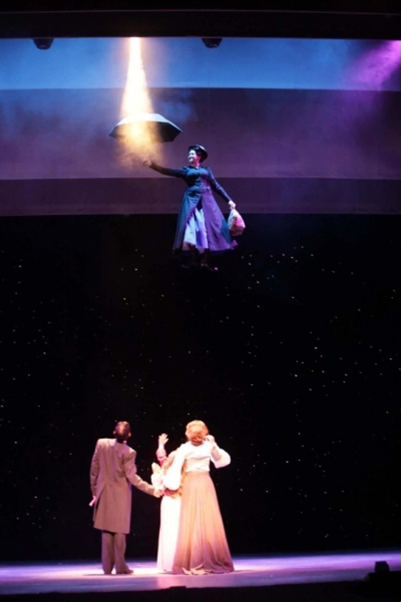 Photo Flash: First Look at Music Theatre of Wichita's MARY POPPINS  Image