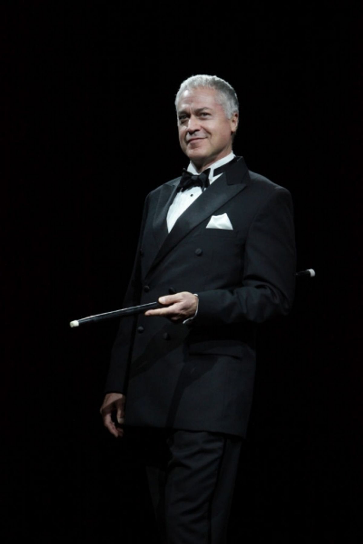 Tom Hewitt (Billy Flynn)  at 