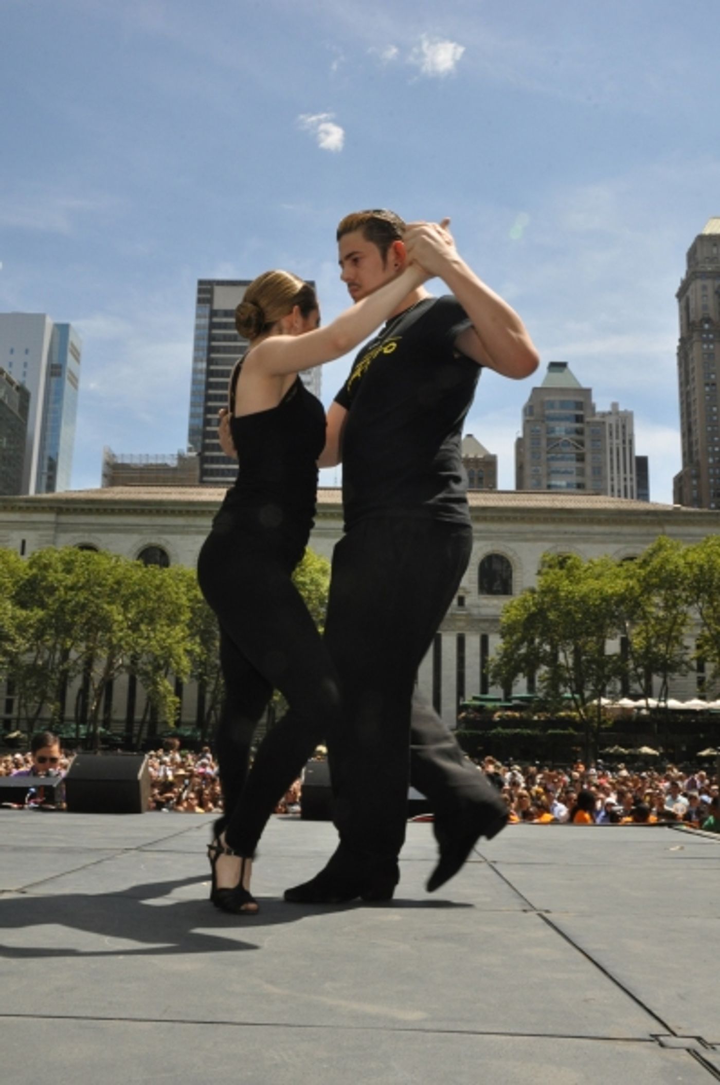 Photo Coverage: ONCE, MOTOWN, MAMMA MIA! & More Visit BROADWAY IN BRYANT PARK! Image