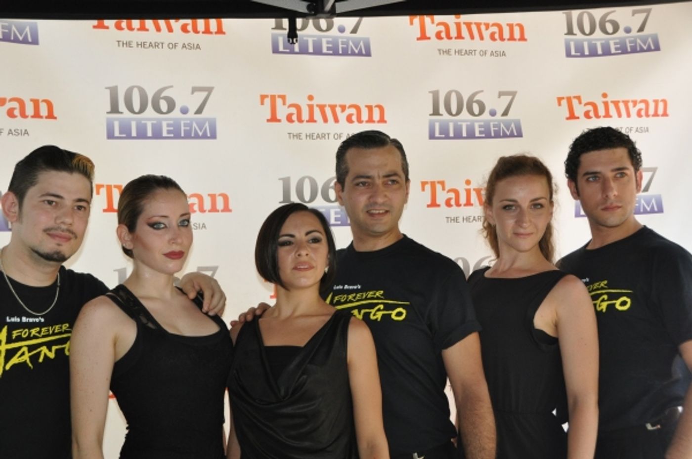 Photo Coverage: ONCE, MOTOWN, MAMMA MIA! & More Visit BROADWAY IN BRYANT PARK! Image