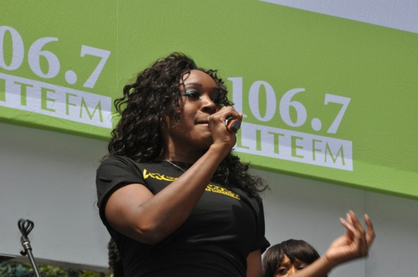 Photo Coverage: ONCE, MOTOWN, MAMMA MIA! & More Visit BROADWAY IN BRYANT PARK! Image