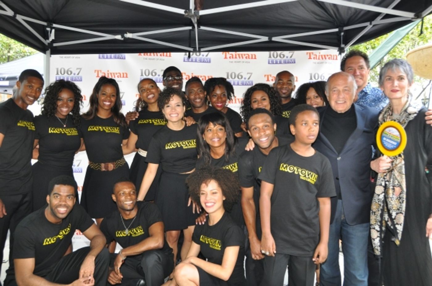 Photo Coverage: ONCE, MOTOWN, MAMMA MIA! & More Visit BROADWAY IN BRYANT PARK! Image