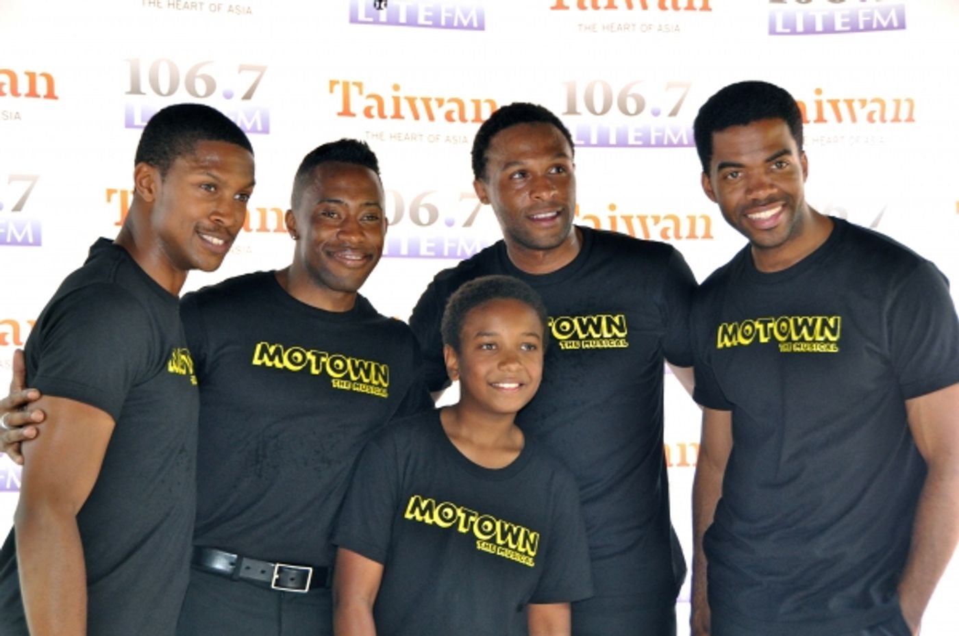 Photo Coverage: ONCE, MOTOWN, MAMMA MIA! & More Visit BROADWAY IN BRYANT PARK! Image