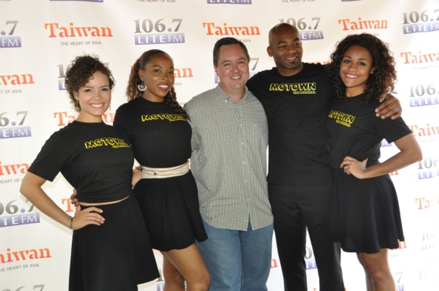 Photo Coverage: ONCE, MOTOWN, MAMMA MIA! & More Visit BROADWAY IN BRYANT PARK! Image