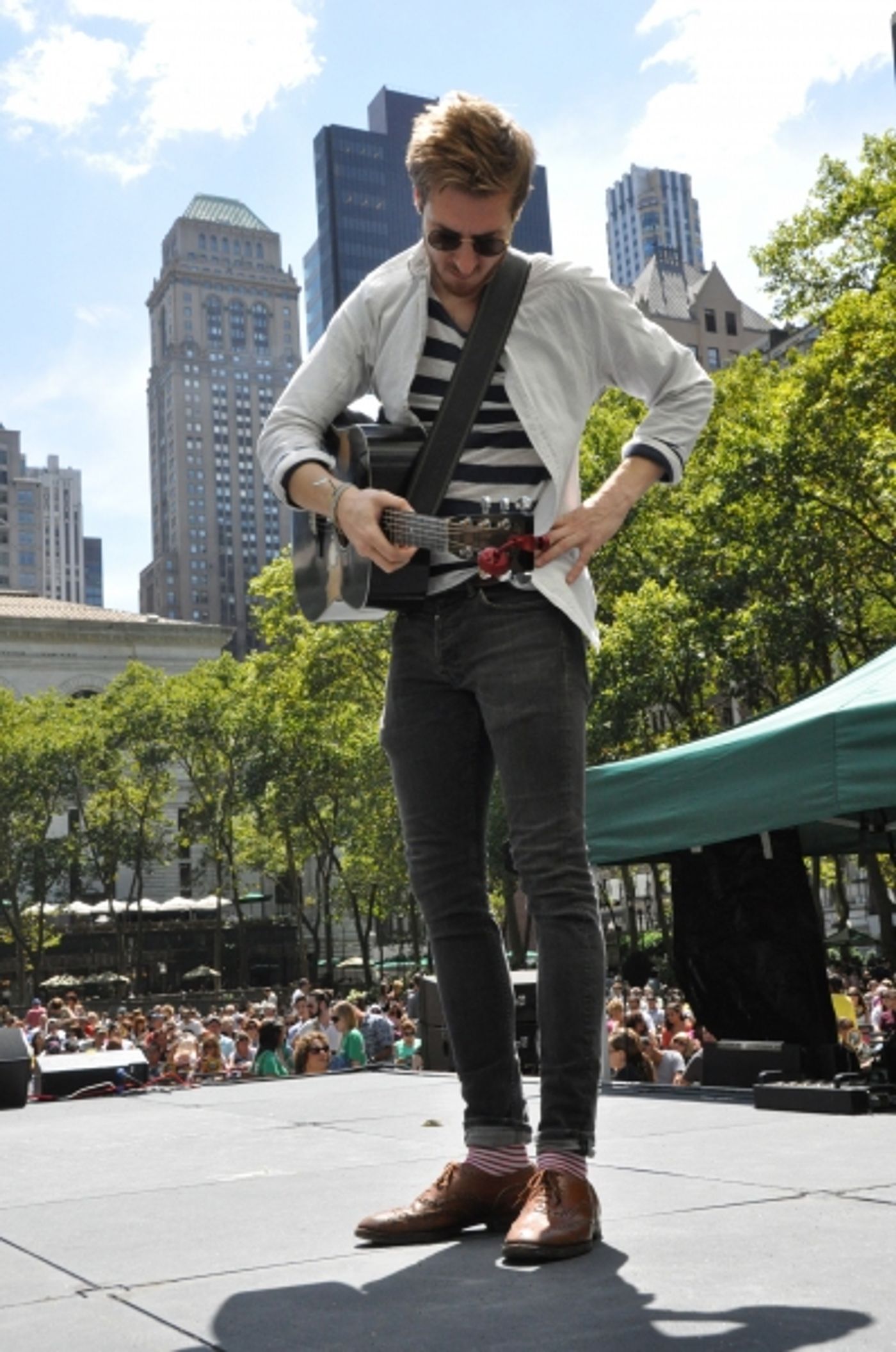 Photo Coverage: ONCE, MOTOWN, MAMMA MIA! & More Visit BROADWAY IN BRYANT PARK! Image