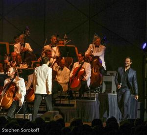 Cheyenne Jackson Photo