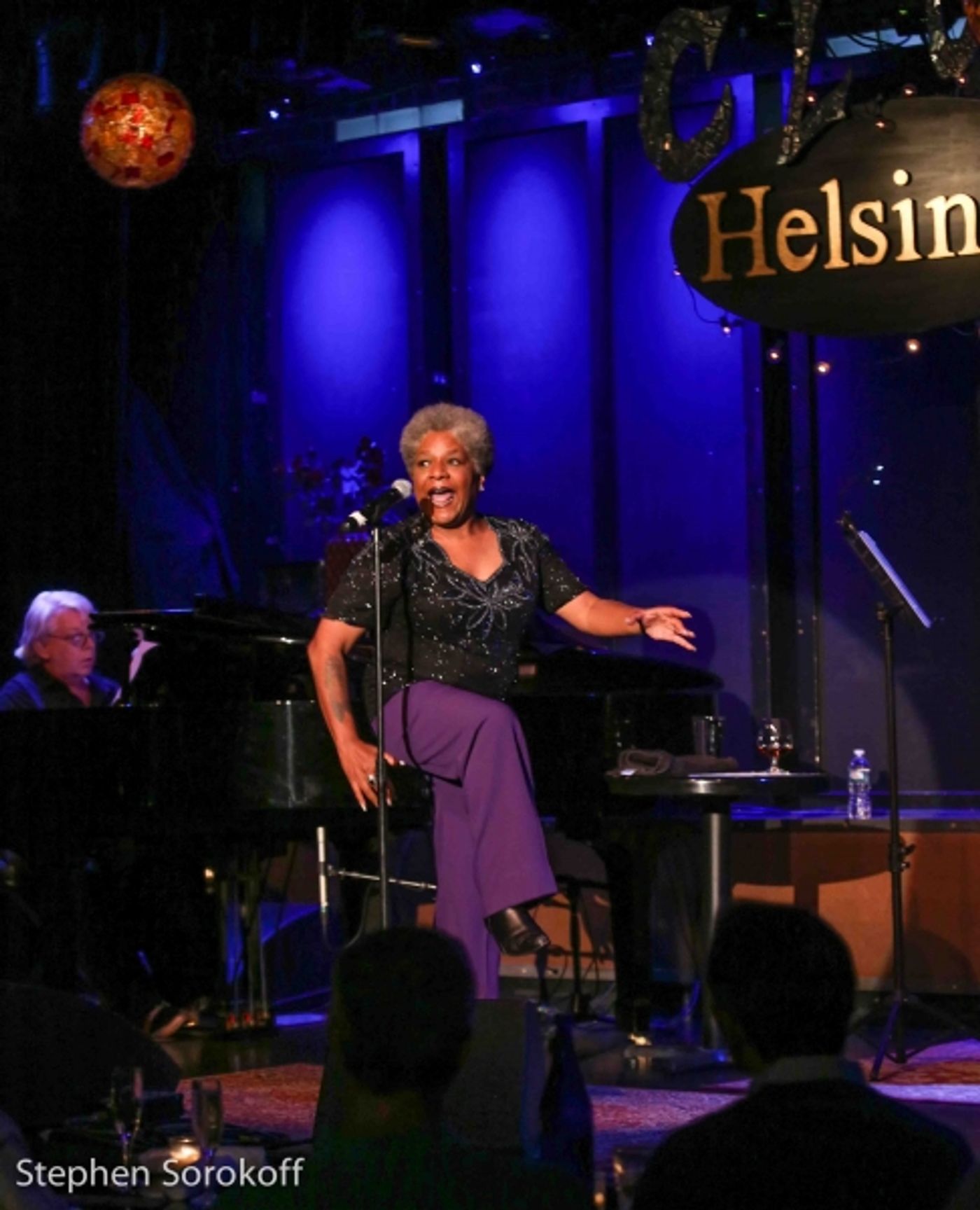Photo Coverage: Terri White Plays Helsinki Hudson  Image