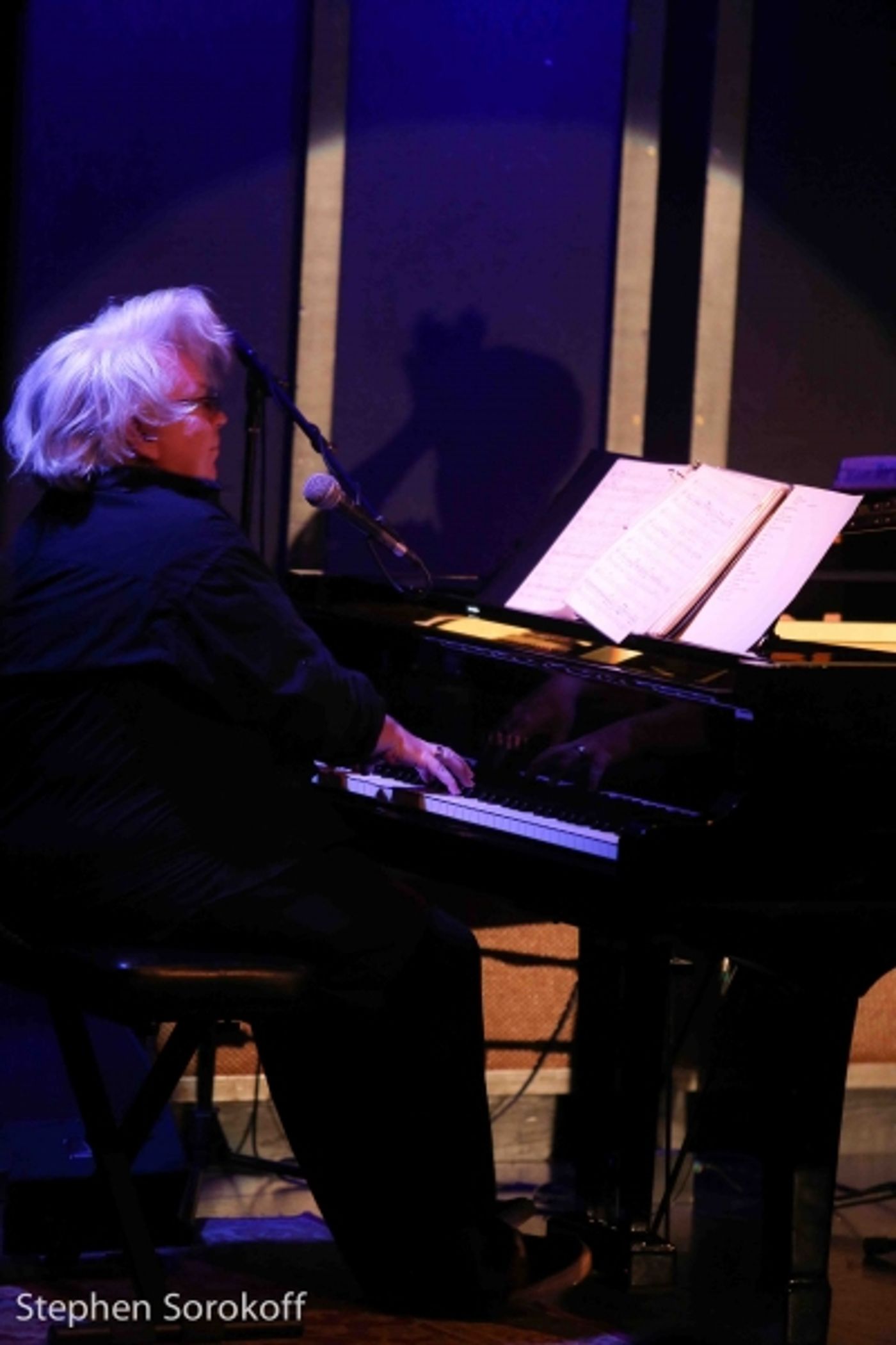 Photo Coverage: Terri White Plays Helsinki Hudson  Image