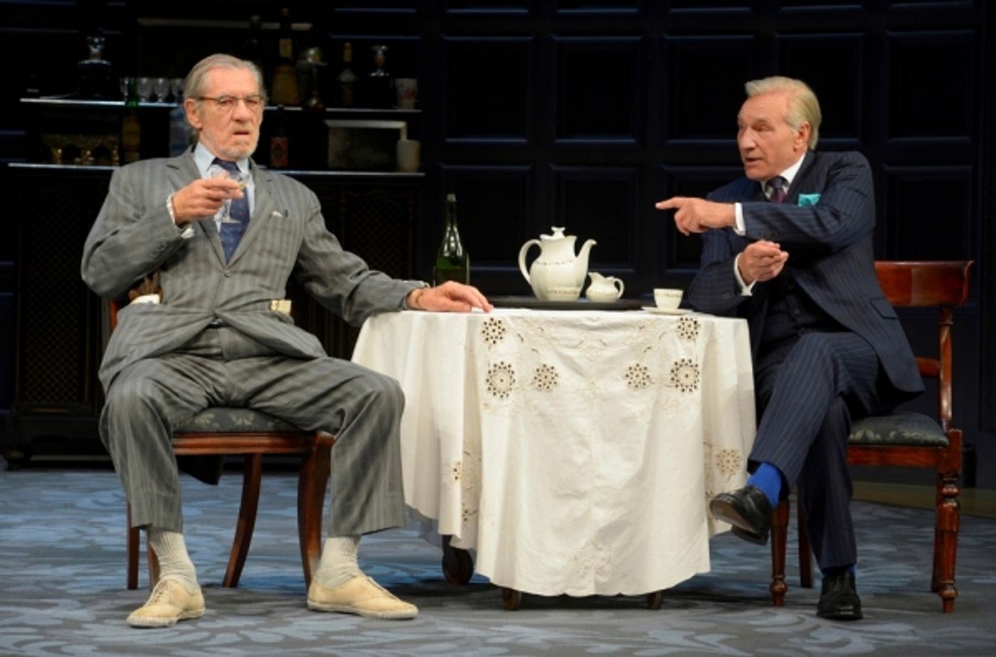 Photo Flash: First Look at Ian McKellen, Patrick Stewart & More in NO MAN'S LAND & WAITING FOR GODOT!  Image