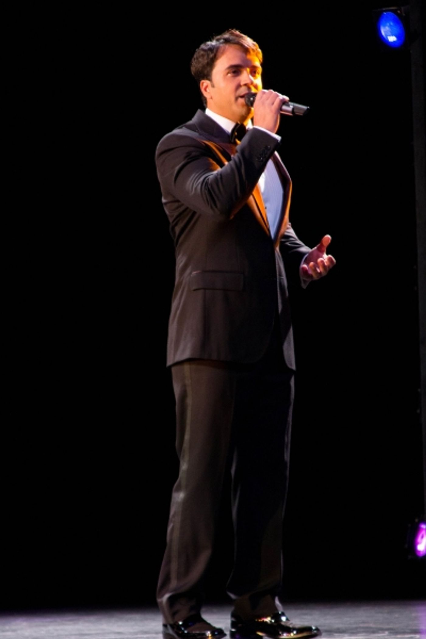 Photo Coverage: FOREVER TANGO's Luis Fonsi Meets the Press!  Image