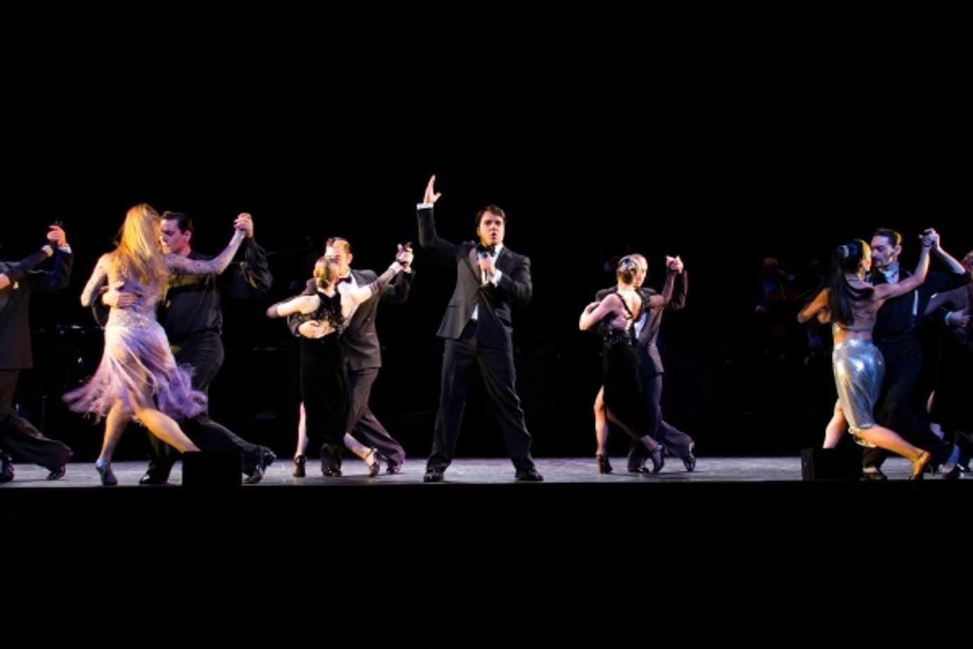 Photo Coverage: FOREVER TANGO's Luis Fonsi Meets the Press!  Image