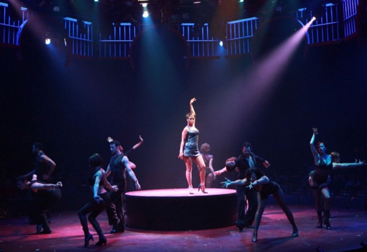 Brenda Braxton (Velma Kelly) and ensemble at 