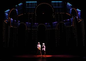 Lindsay Roginski (Roxie Hart) and Brenda Braxton (Velma Kelly) Photo