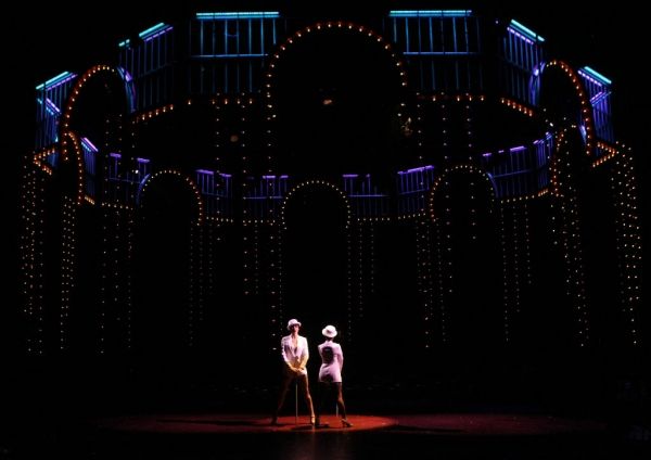 Lindsay Roginski (Roxie Hart) and Brenda Braxton (Velma Kelly) Photo