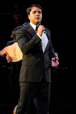 Luis Fonsi @ BroadwayWorld Luis Fonsi Photo