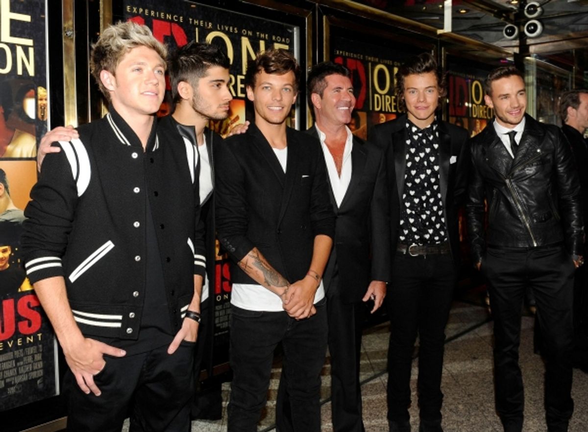 Niall Horan, Zayn Malik, Louis Tomlinson, Simon Cowell, Harry Styles and Liam Payne at 