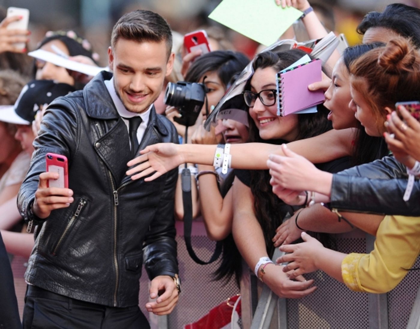 Photo Flash: ONE DIRECTION: THIS IS US London Film Premiere  Image
