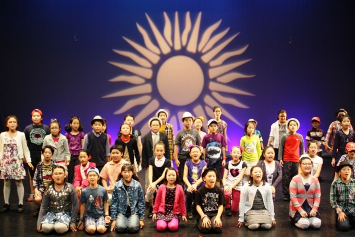 Photo Flash: Constantine Maroulis, William Ivey Long & More Attend PASSPORT TO BROADWAY Final Performance  Image