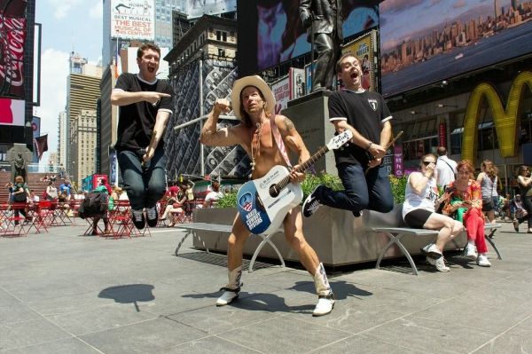 POTTED POTTER''s Daniel Clarkson and Jefferson Turner with the Naked Cowboy Photo