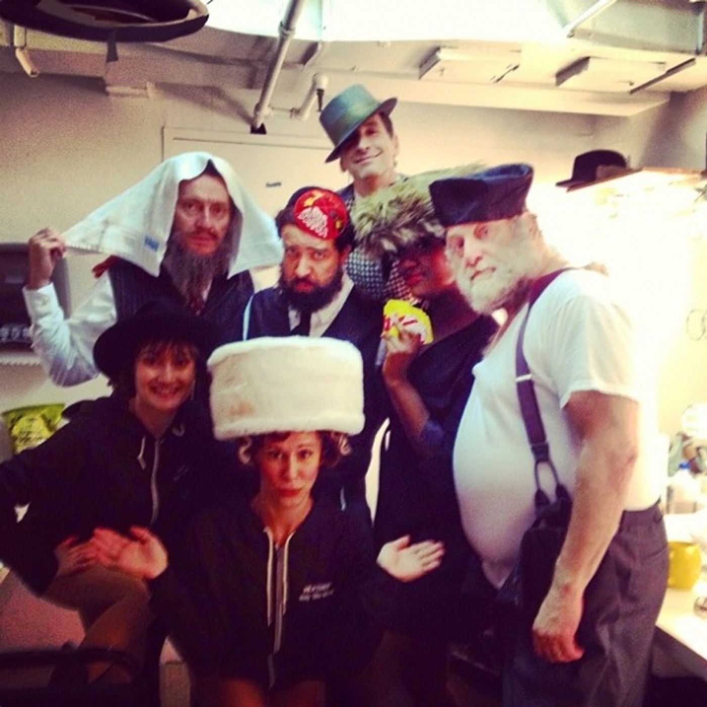 Photo Flash: Saturday Intermission Pics, Aug 24 - It's Hat Day at SOUL DOCTOR, ANYTHING GOES Ends in Toronto and More! Image