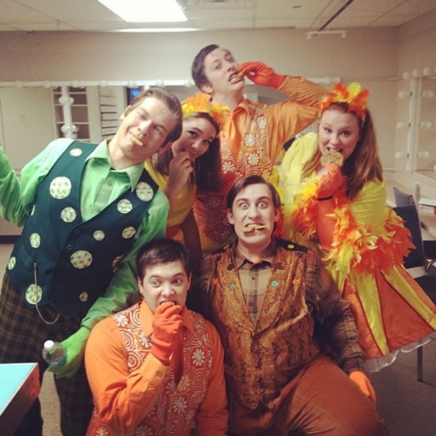 Photo Flash: Saturday Intermission Pics, Aug 24 - It's Hat Day at SOUL DOCTOR, ANYTHING GOES Ends in Toronto and More! Image