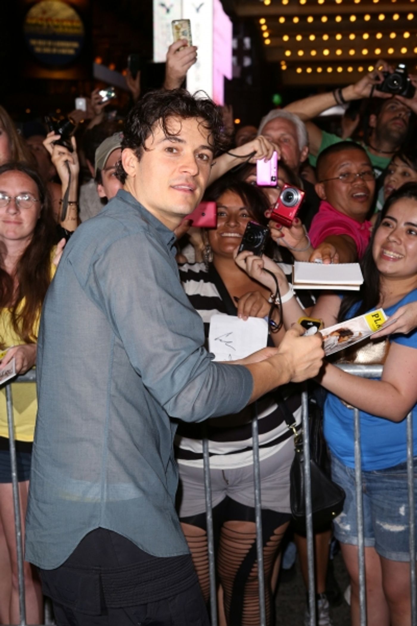Photo Coverage: Orlando Bloom, Condola Rashad & More Meet Fans at ROMEO & JULIET Stage Door Following First Preview  Image
