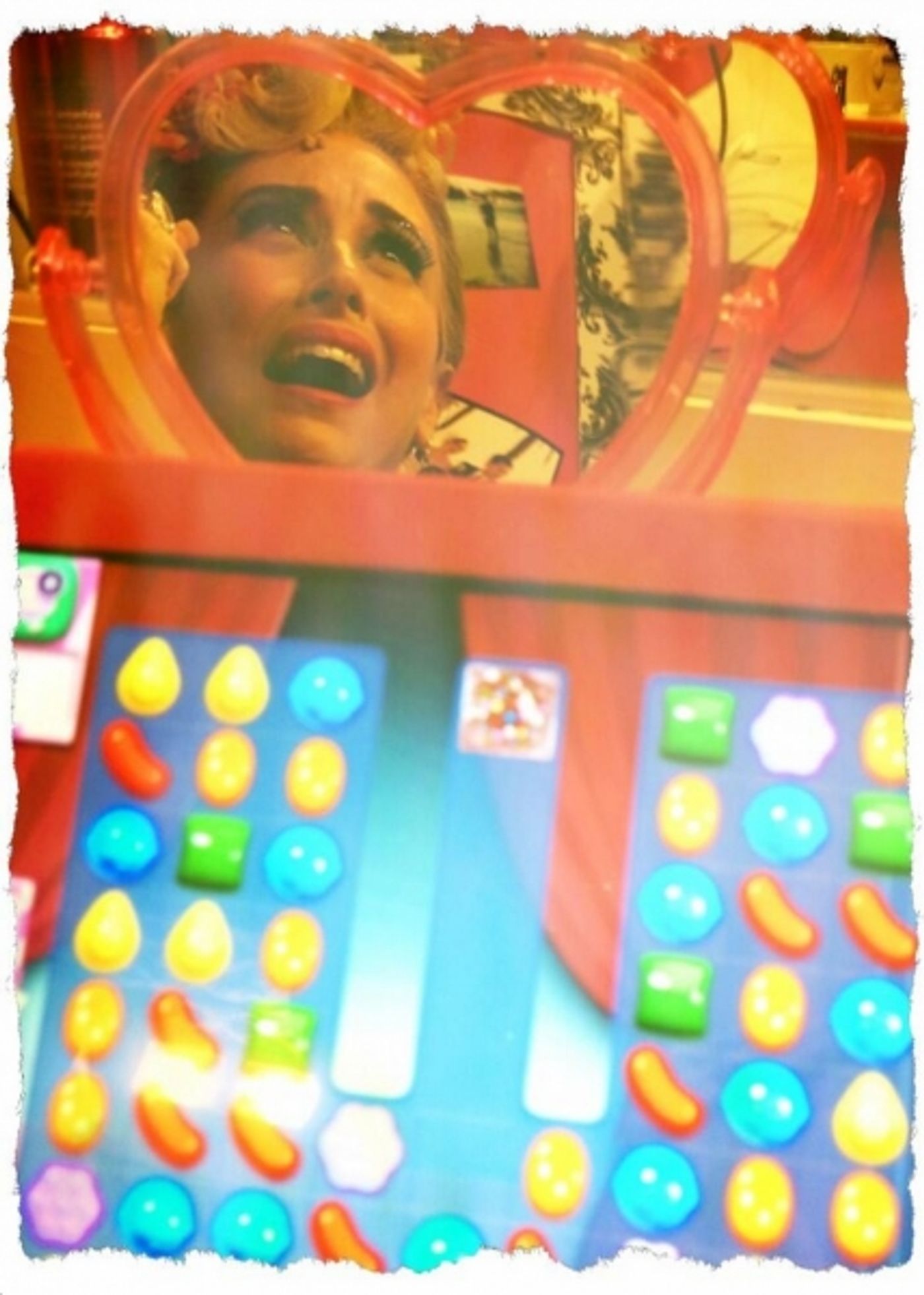 Photo Flash: Saturday Intermission Pics, August 24 - Part 2 - MATILDA's Lesli Margherita Takes a Crack at 'Candy Crush'; Plus THE LION KING National Tour, CATS & More!  Image