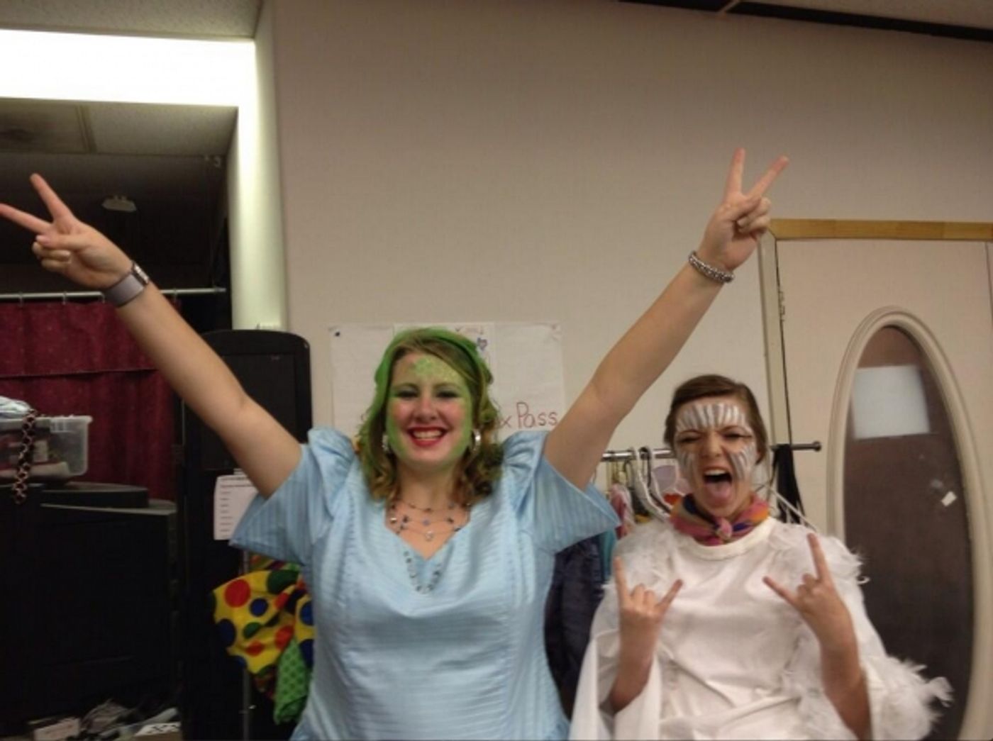 Photo Flash: Saturday Intermission Pics, August 24 - Part 2 - MATILDA's Lesli Margherita Takes a Crack at 'Candy Crush'; Plus THE LION KING National Tour, CATS & More!  Image