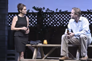 Amy Brenneman and Lee Tergesen 
 Photo