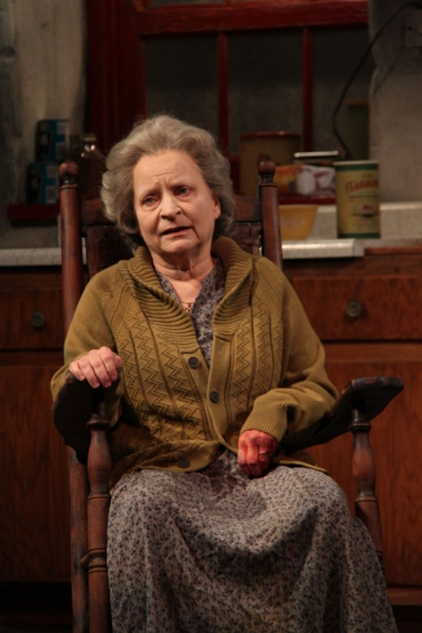 Photo Flash: First Look at Kimberly Gilbert, Sarah Marshall and More in Round House Theatre's THE BEAUTY QUEEN OF LEENANE Image