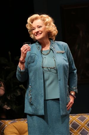 Betty Buckley (Gertrude Hayhurst Sylvester Ratliff) Photo