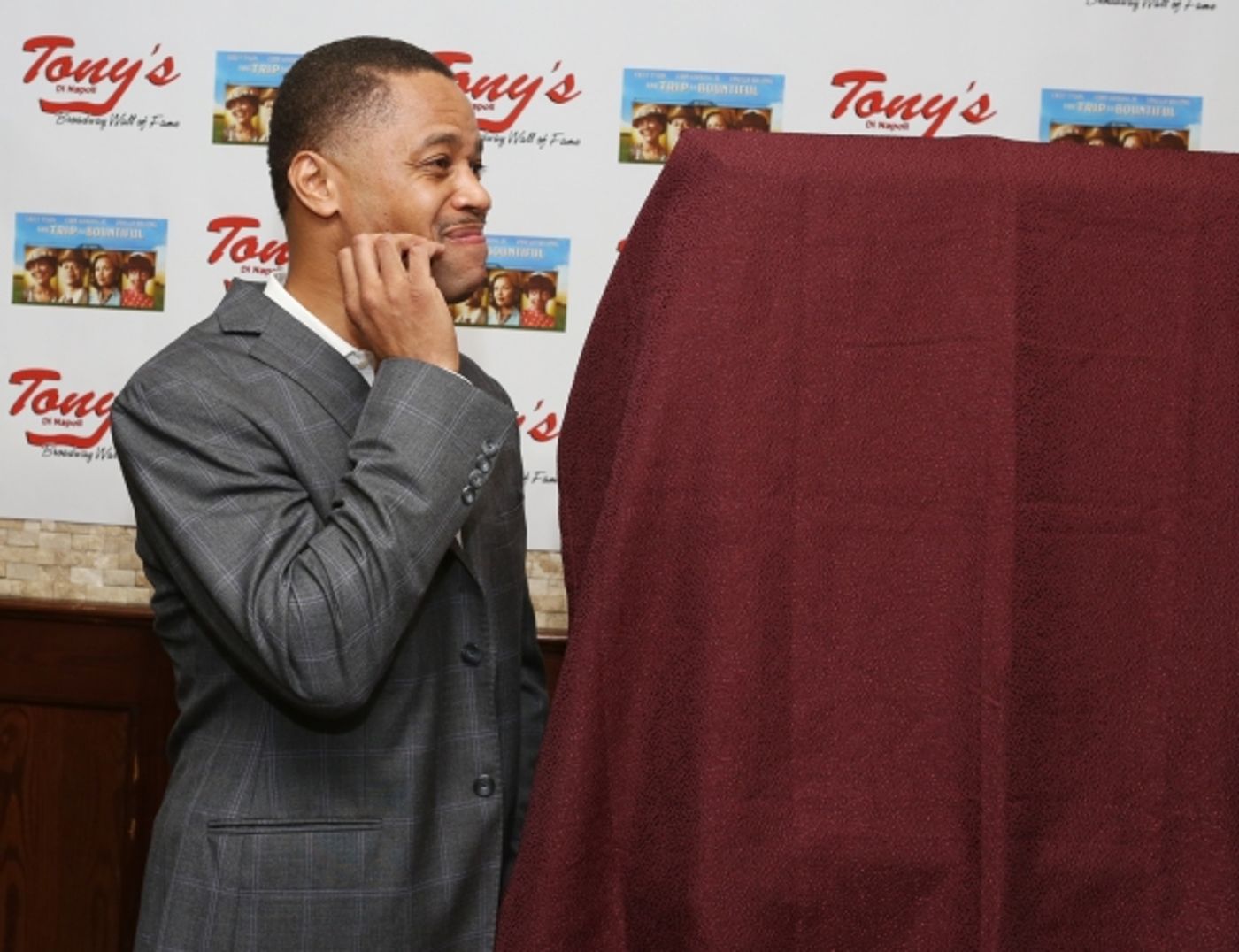 Photo Coverage: Cuba Gooding Jr. Unveils Portrait at Tony Di Napoli's  Image