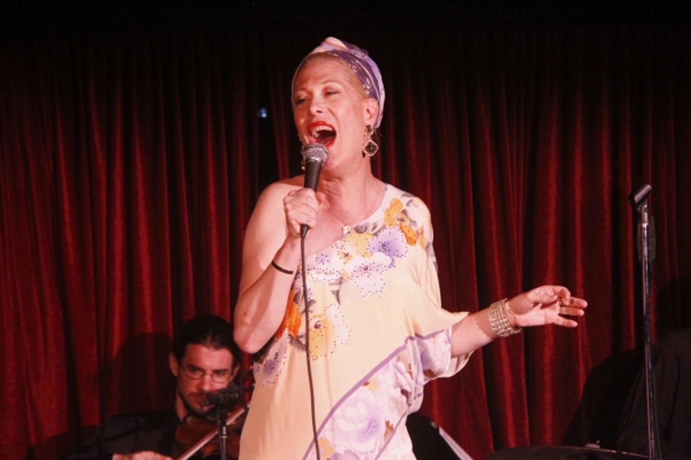 Photo Flash: Carol Channing Charms Fire Island Image