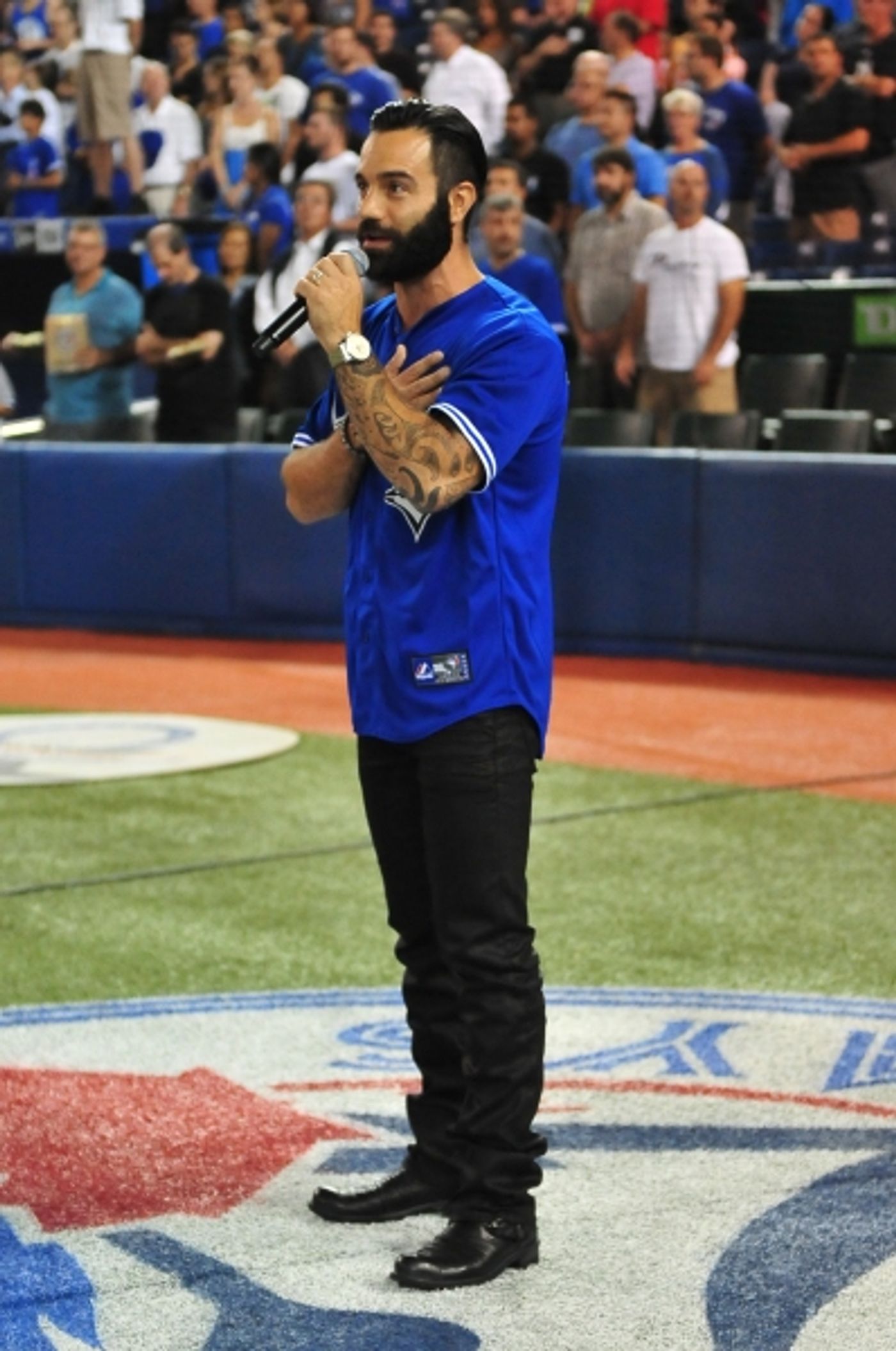 Photo Coverage: Ramin Karimloo Performs at the Toronto Blue Jays/New York Yankees Game  Image