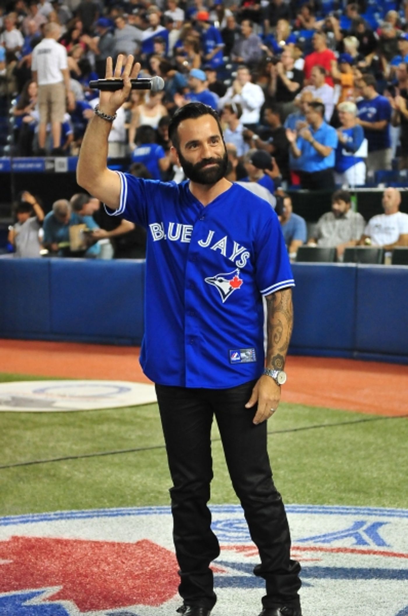 Photo Coverage: Ramin Karimloo Performs at the Toronto Blue Jays/New York Yankees Game  Image