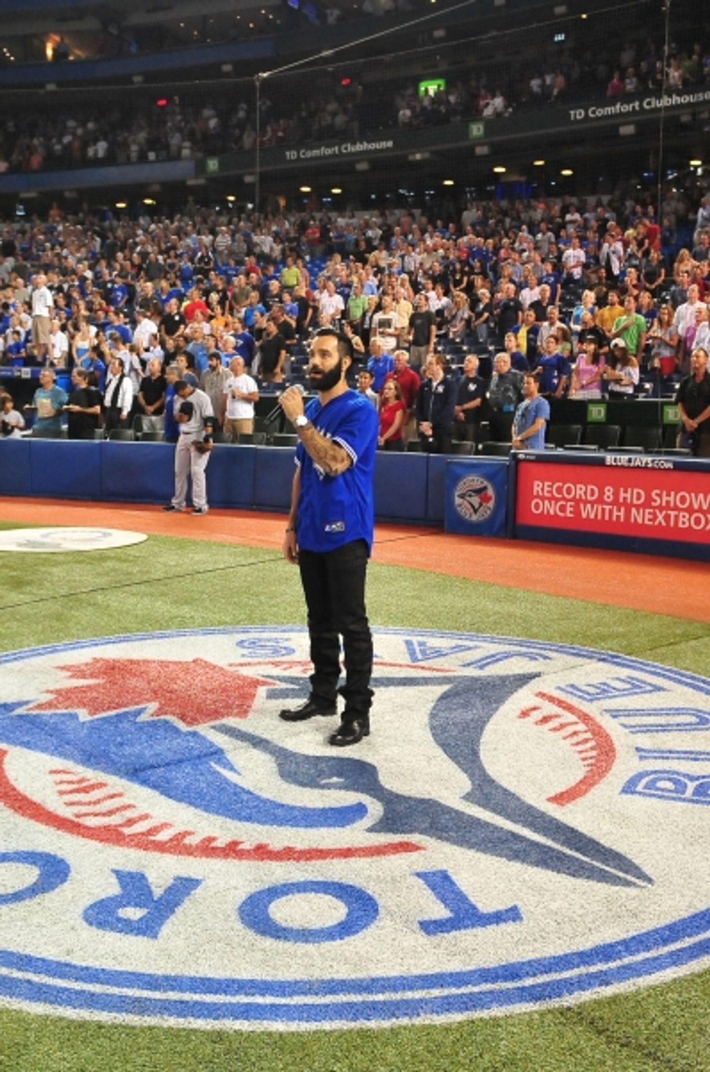 Photo Coverage: Ramin Karimloo Performs at the Toronto Blue Jays/New York Yankees Game  Image