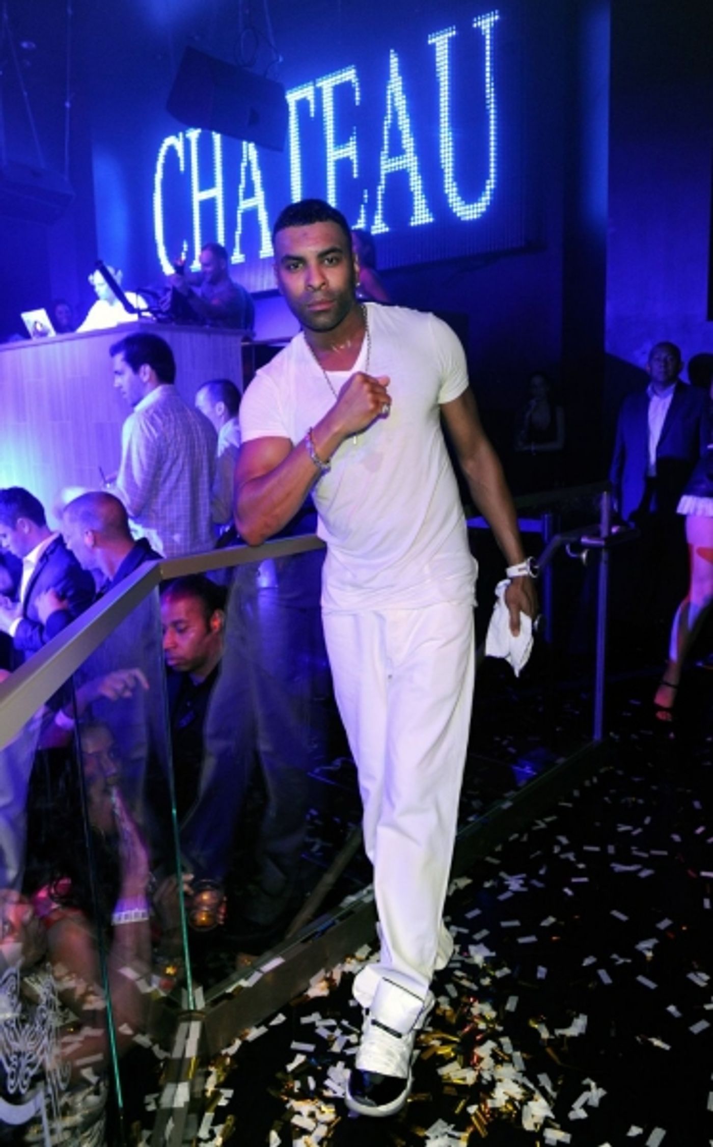 Photo Flash: Ginuwine Performs at Chateau Nightclub & Gardens, 8/31 Image