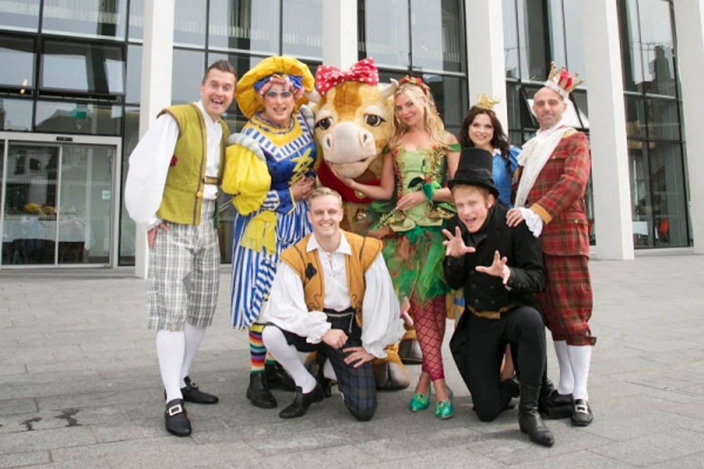 Photo Coverage: TV Star Samantha Womack Helps Launch JACK AND THE BEANSTALK Panto at Marlow Theatre  Image