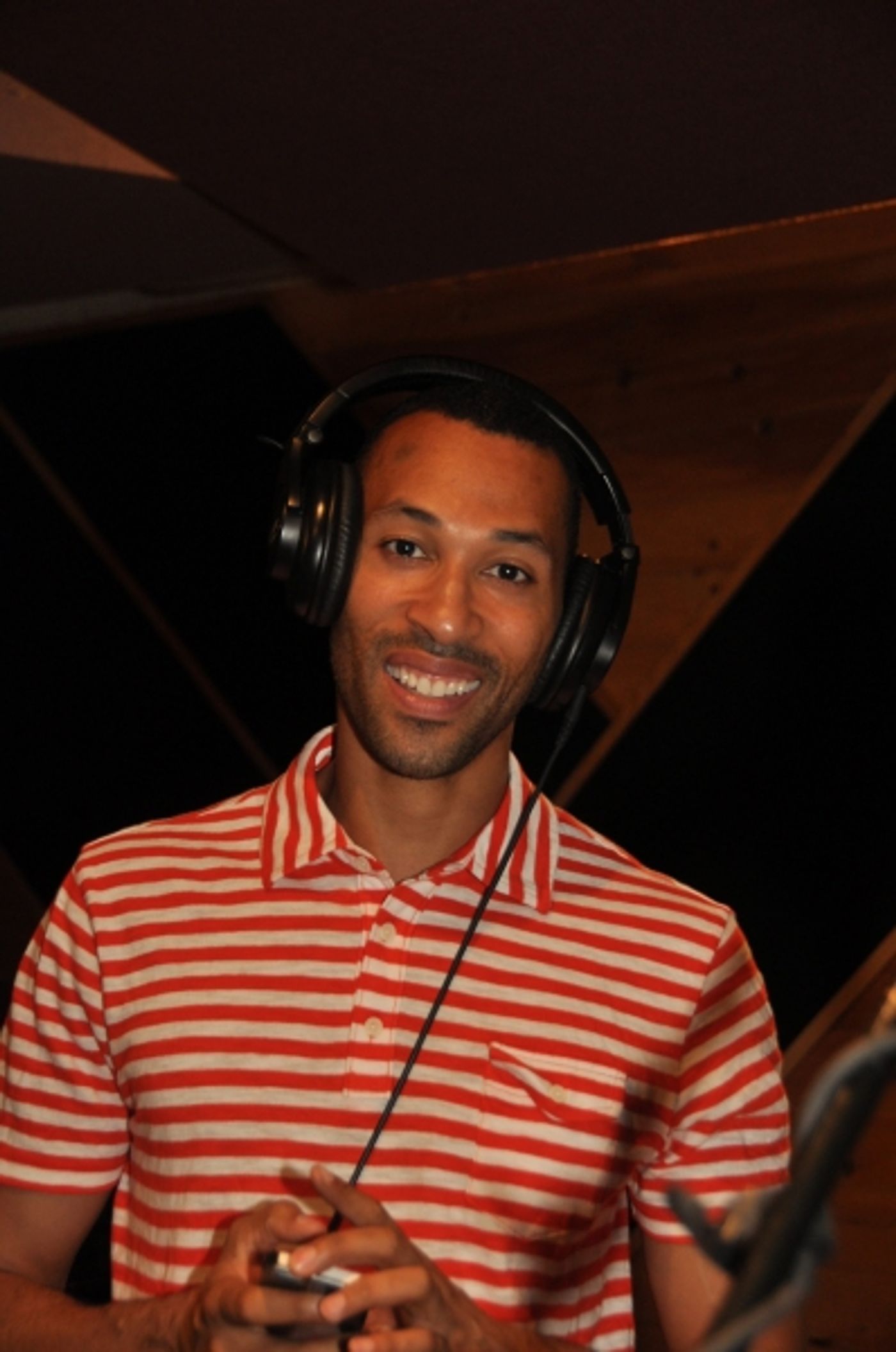Exclusive Photo Coverage: Cast of THE LION KING Sings Carols For A Cure Image