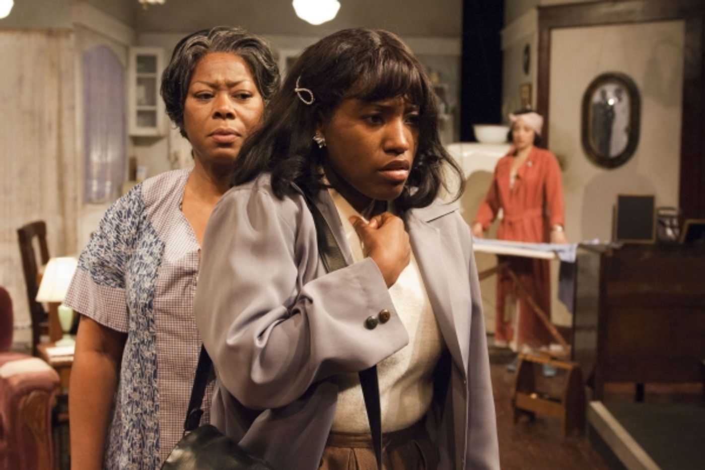 Photo Flash: First Look at TimeLine Theatre's A RAISIN IN THE SUN  Image