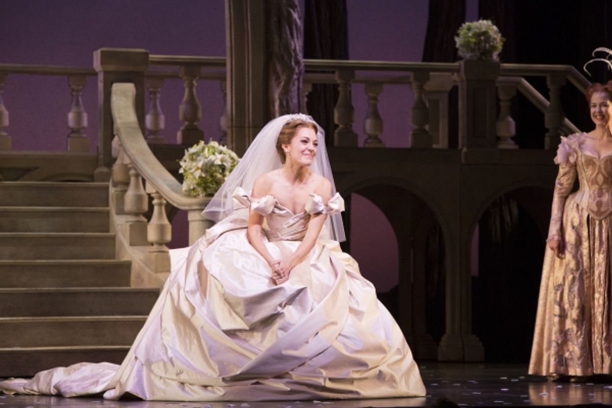 Laura Osnes at CINDERELLA Welcomes Romantic Marriage Proposal on Stage!
