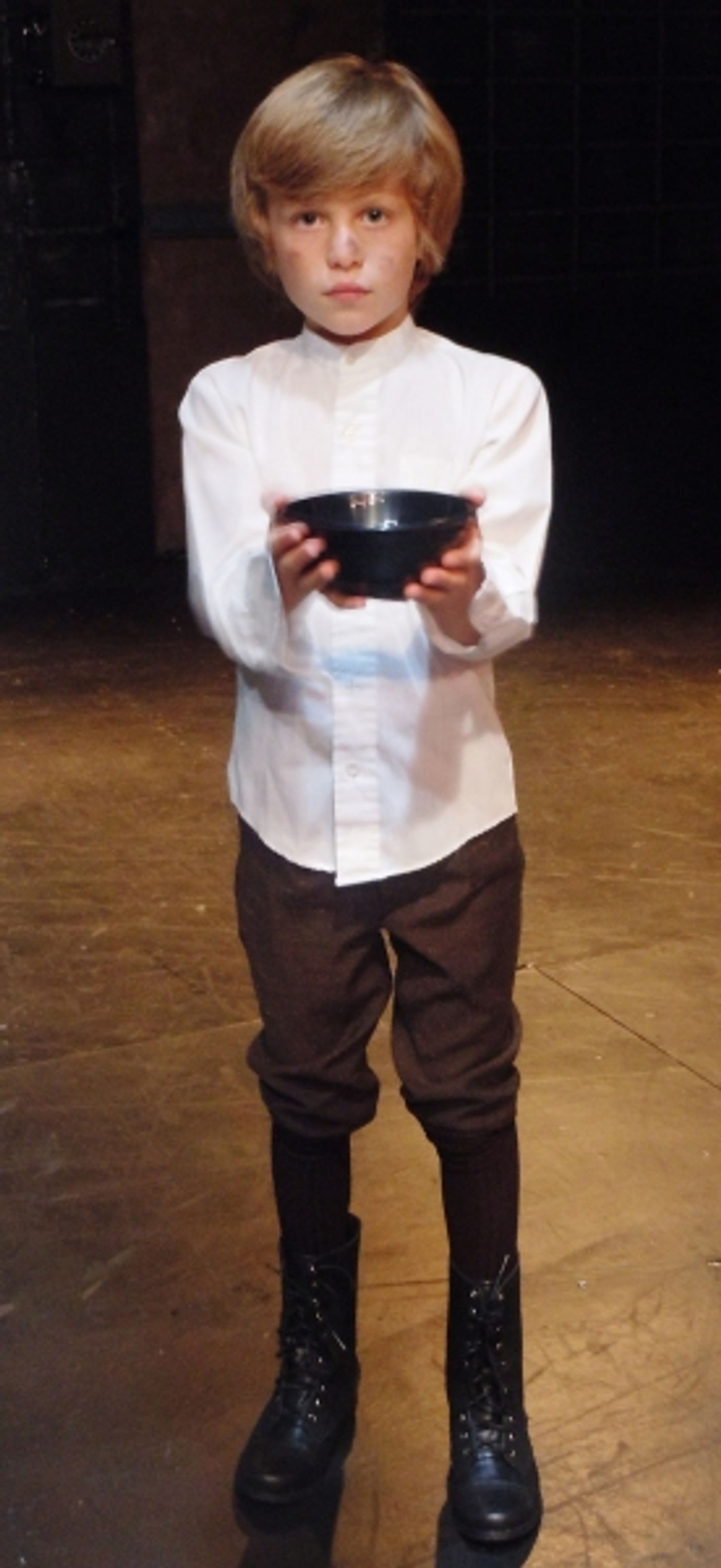 Photo Flash: Cincinnati Shakespeare Company's OLIVER TWIST, Opening Tomorrow Image