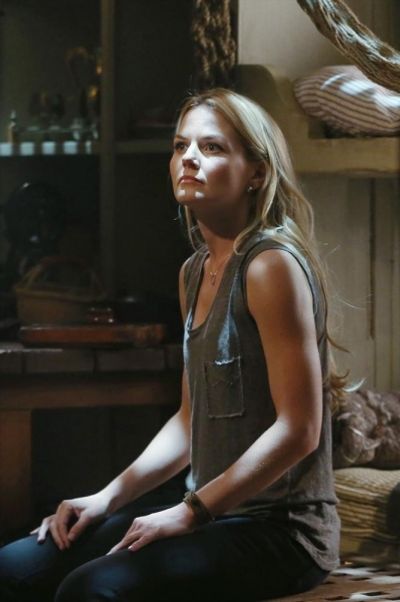 JENNIFER MORRISON Photo
