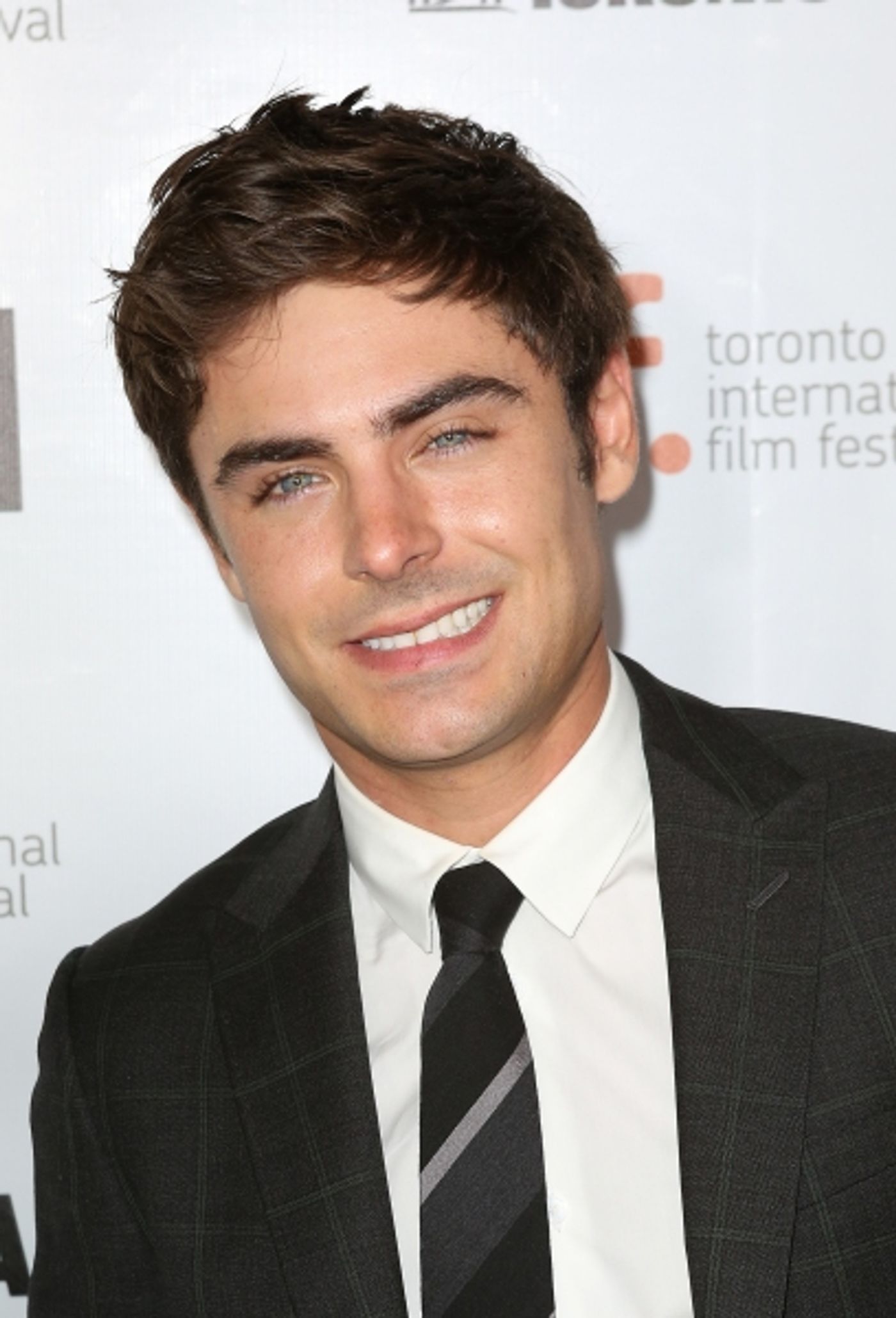 Photo Coverage: Zac Efron, Paul Giamatti & More at PARKLAND's TIFF Red Carpet Gala  Image