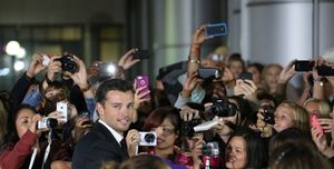 Tom Welling and fans @ BroadwayWorld Tom Welling and fans Photo