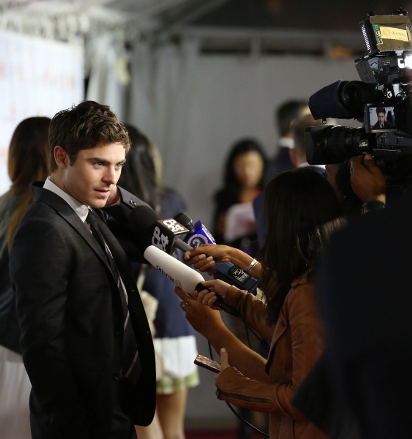 Photo Coverage: Zac Efron, Paul Giamatti & More at PARKLAND's TIFF Red Carpet Gala  Image