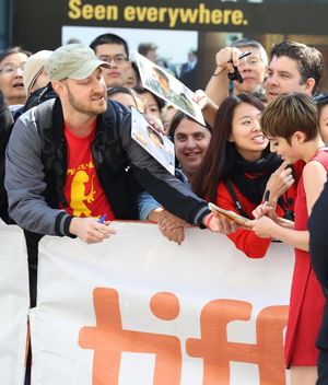 Sami Gayle and fans  Photo