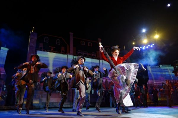 Gail Bennett and Cast Photo