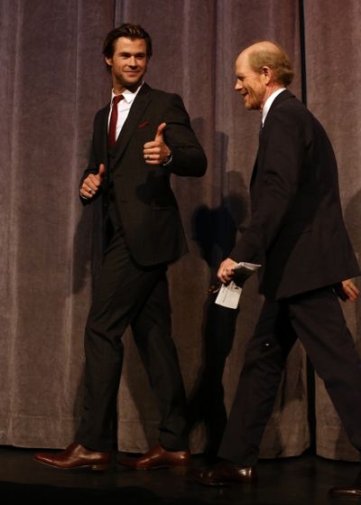 Chris Hemsworth and Ron Howard  Photo